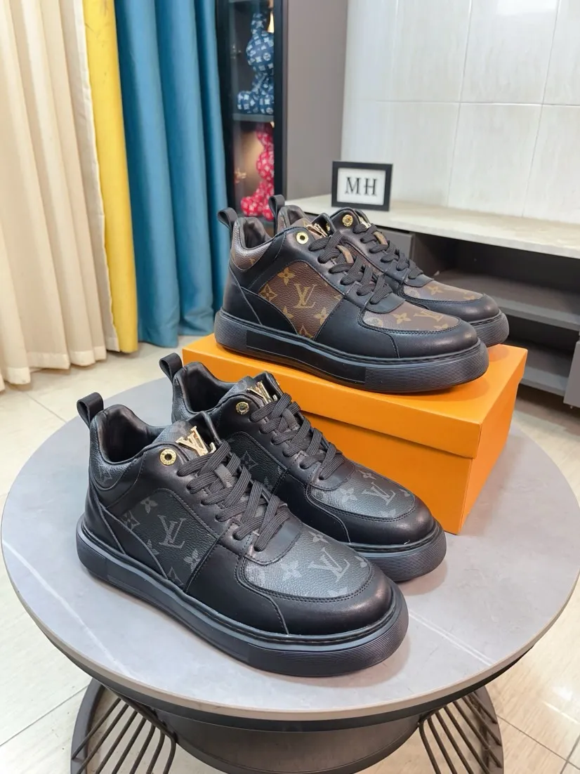 Ex-factory price 438🌹🌹【LOUIS VUITTON】Same style on Louis Vuitton* official website🚹Men's high-top casual shoes❤️Same style as popular celebrities and big names ~ Best-selling at home and abroad Lv focuses on the checkerboard series...Imported first-layer cowhide with special fabrics➕Full sheepskin lining➕Brand-specific hollow outsole💎Produced by OEM The highest version🔍🔍Number of codes: 38-44,